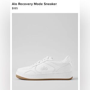 Alo Recovery sneaker worn a few times white/gym women’s size 7.5